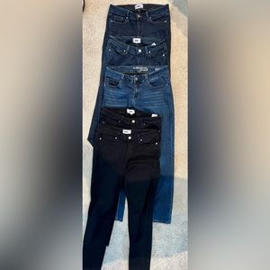 4 Paige jeans & 1 Rubberband stretch. Selling all to one party.